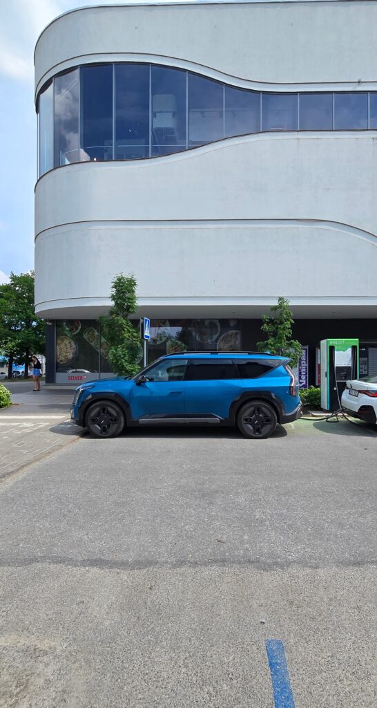 KIA EV9-ga ümber Eesti, Indrek