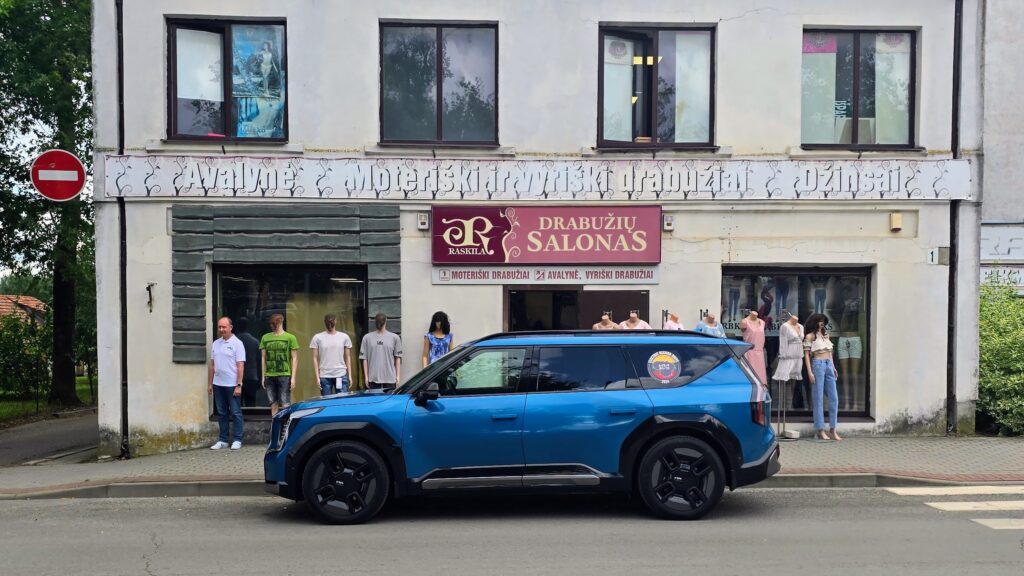 Elektriautoga ümber Leedu, Indrek Jakobson
