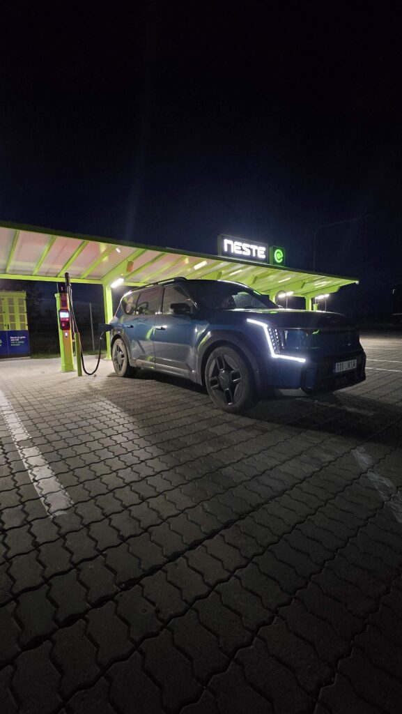 Elektriautoga ümber Leedu, Indrek Jakobson
