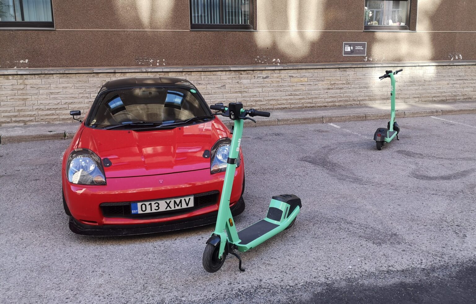 Elektritõuks parkimine