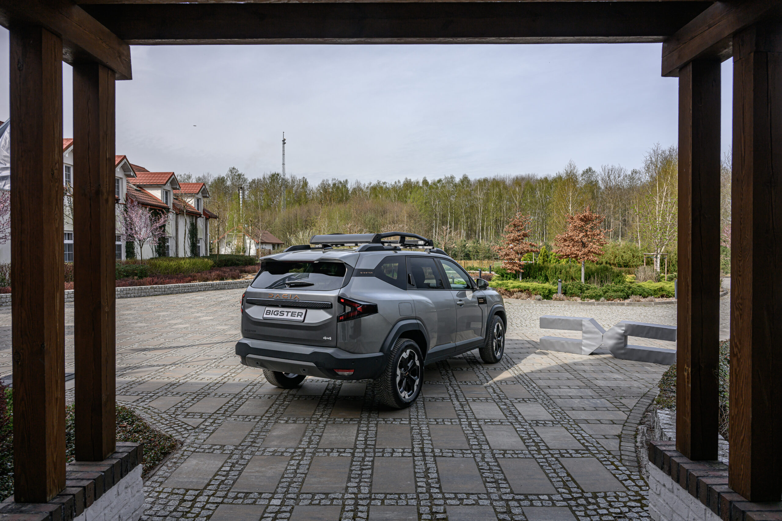 Dacia Bigster, Dominik Kalamus