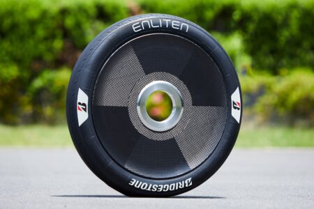 Bridgestone rehvid päikeseautode võistlusel