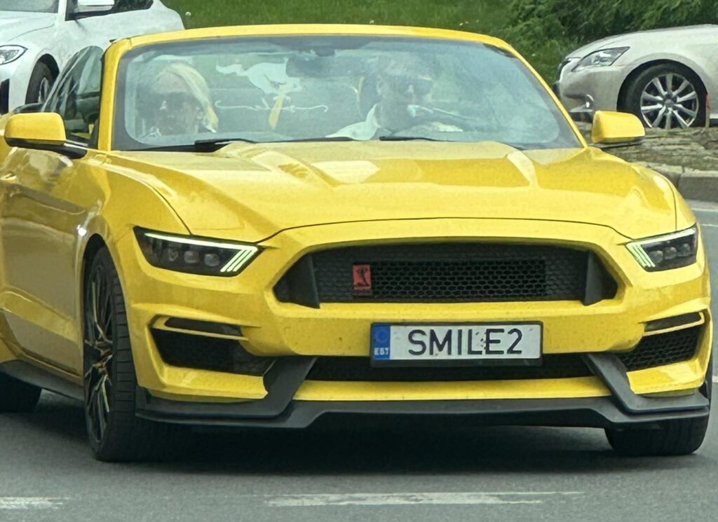 Smile2, Omar Koort