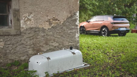Opel, me peame rääkima