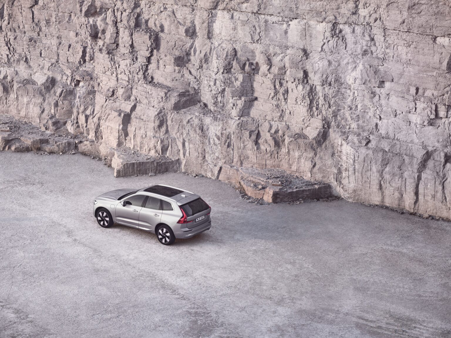 volvo miljones pistikhübriid