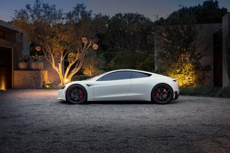 Ootus saab (vist) läbi Tesla Roadsteri osas on arenguid