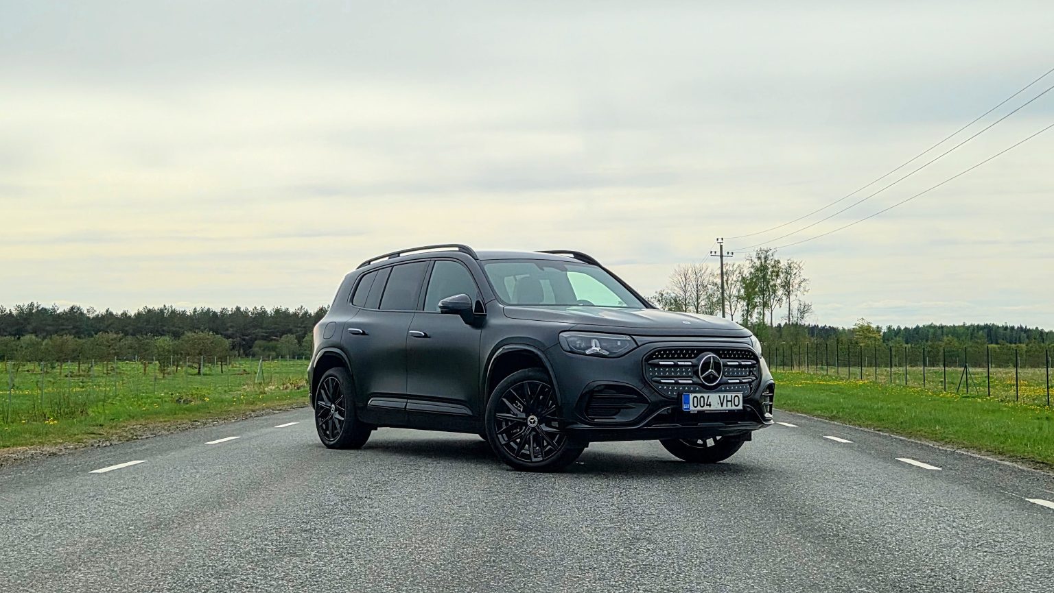 Mercedes-Benz GLB 350 4MATIC EQ: seitse kohta, aga null süsinikku UUS LUGU