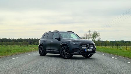 Mercedes-Benz GLB 350 4MATIC EQ: seitse kohta, aga null süsinikku