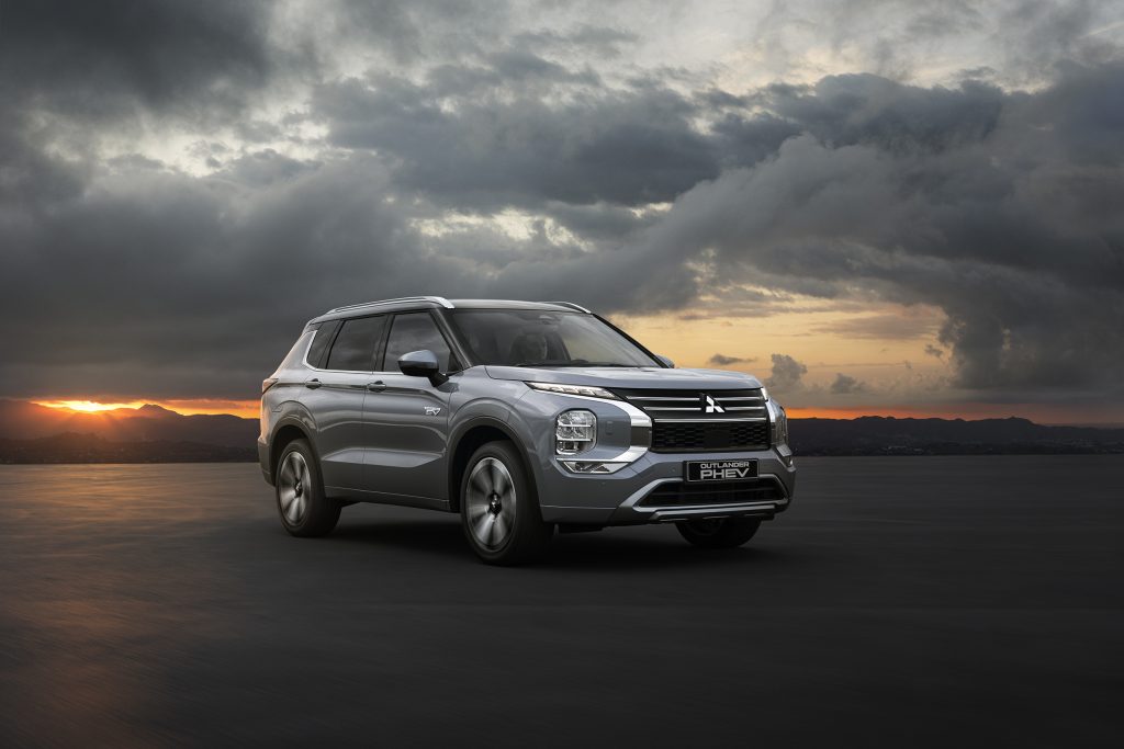 Mitsubishi Outlander – ainult pistikhübriid, aga see on okei