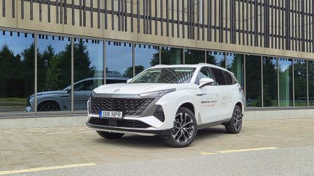 MG S9: seitse kohta ja üks küsimus MG S9 seitse kohta ja üks küsimus