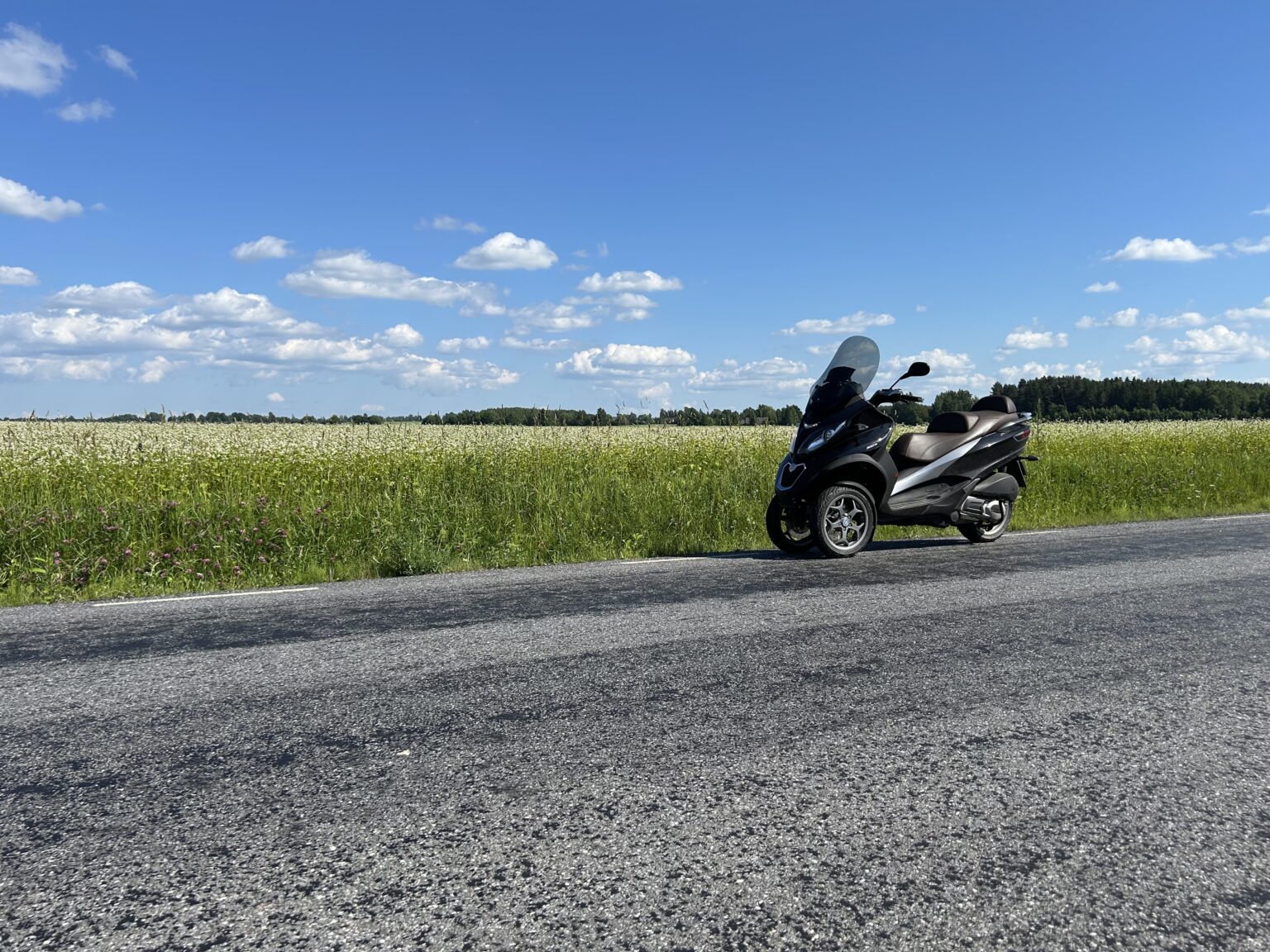 Miks ma lihtsalt ei lähe? Rolleriga Eestile ring peale UUS LUGU Miks ma lihtsalt ei lähe? Rolleriga Eestile ring peale