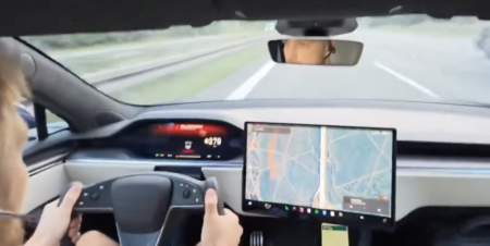 Tesla Model S Plaid vrakistus kiirteel rehvi purunemise tõttu